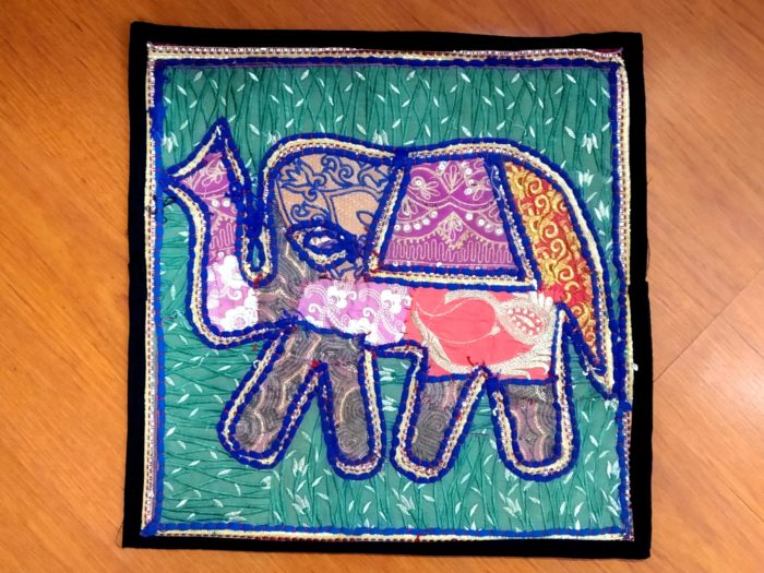 Capa de almofada indiana de algodão elefante bordado verde e color