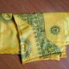chadar de oração indiano amarelo com estampa de OM