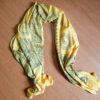 Chadar indiano (manto de oração) de Om e mantras amarelo ouro