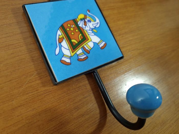 Cabideiro de elefante com um gancho azul claro M
