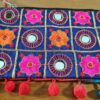 Bolsinha indiana clutch bordada com espelhinhos e pompons marinho e color