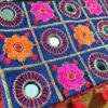 Bolsinha indiana clutch bordada com espelhinhos e pompons marinho e color