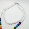 Colar indiano Hamsá branco com pedras naturais 7 chakras