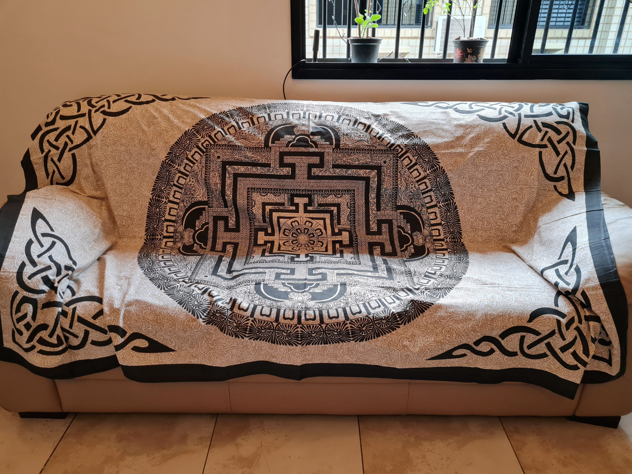 colcha indiana de mandala com yantra