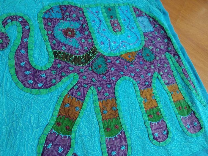 Capa de almofada indiana de algodão com estampa de elefantes azul