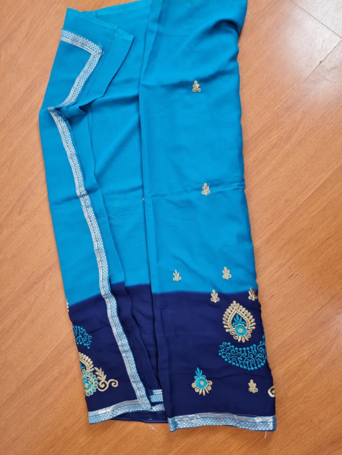 Sari indiano de seda luxuoso azul claro com marinho