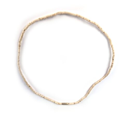 Kanthi, colar indiano clássico de Tulasi com fecho de rosquear. (1 volta apenas)