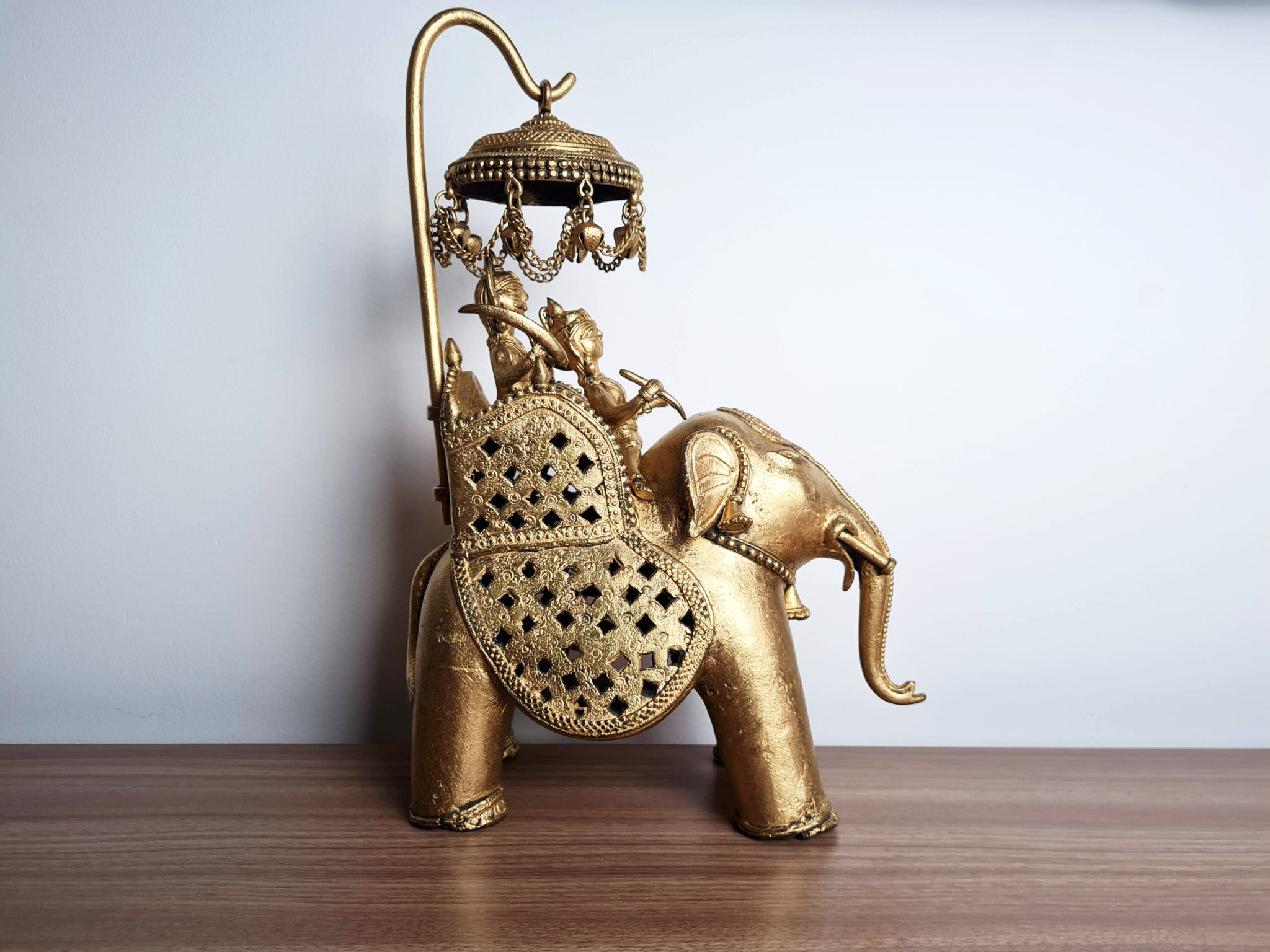Hauda (estátua de elefante com carruagem nas costas)