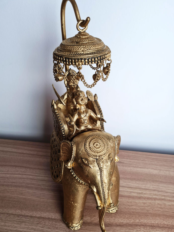 Estátua elefante com um Howdah (carruagem) levando nobres hindus 40cm