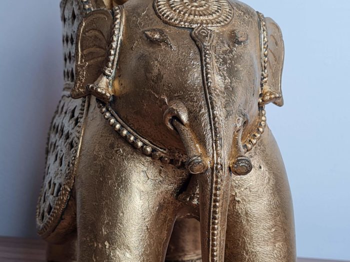 Estátua elefante com um Howdah (carruagem) levando nobres hindus 40cm