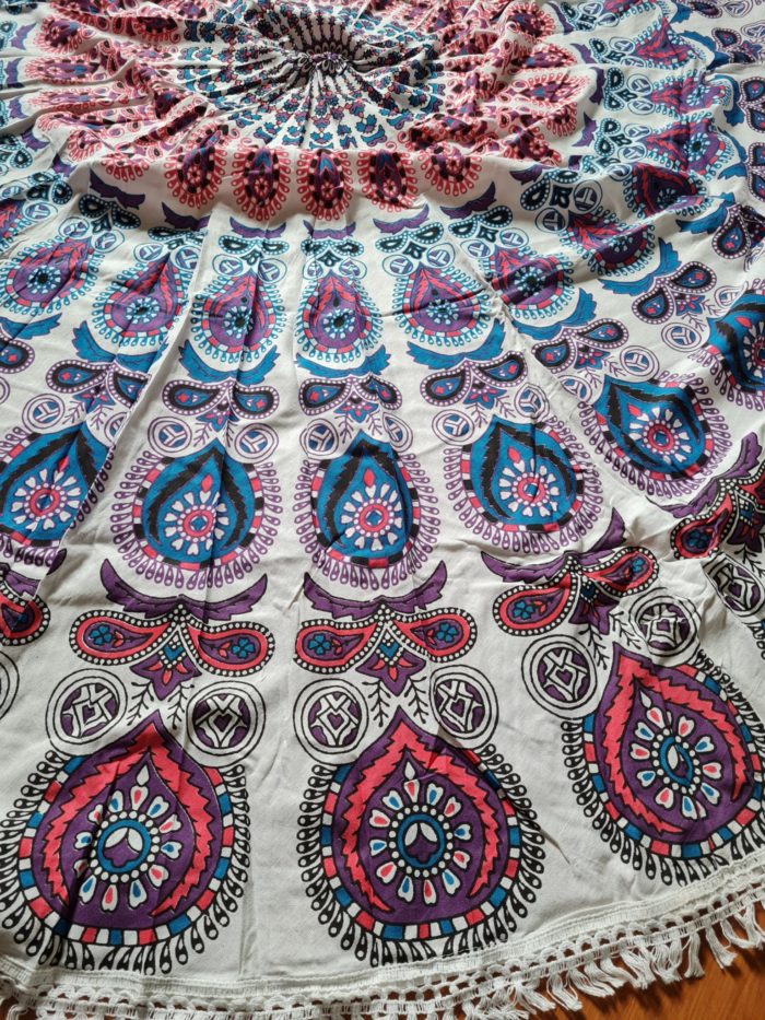Canga indiana grande redonda mandala com franjas rosa e azul