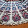 Canga indiana grande redonda mandala com franjas rosa e azul