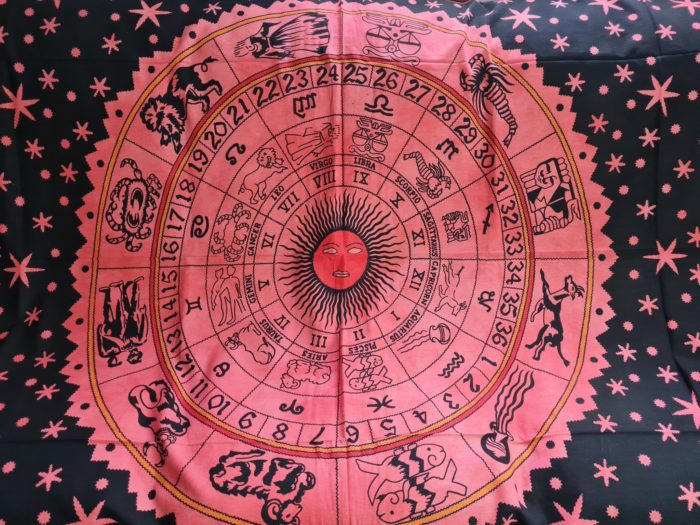 Panô indiano de algodão estampa signos marinho e rosa