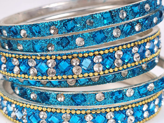 Conjunto de 6 pulseiras indianas de metal com pedrarias azul