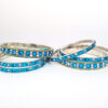 Conjunto de 6 pulseiras indianas de metal com pedrarias azul