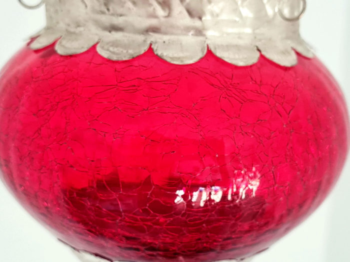Luminária indiana pendente à vela com vitral vermelho11cm