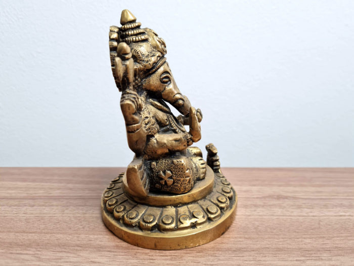 Estátua do Deus Ganesha em metal brass com 12 cm