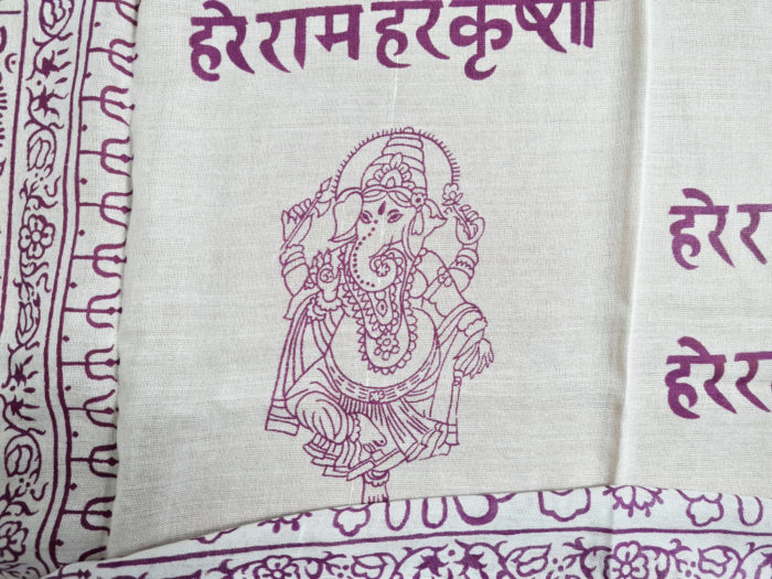 Chadar indiano (manto de oração) de Ganesha branco e lilás