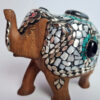 Elefante indiano de metal prateado e madeira mosaico de pedras naturais