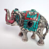 Elefante indiano de metal prateado mosaico de pedras naturais turquesa e coral