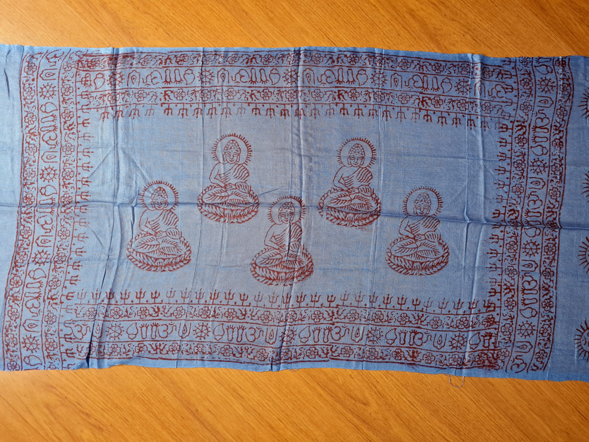 chadar de oração de Buda azul