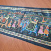 Pintura Rajasthani em seda design de grupo de viajantes com elefantes e cavalos