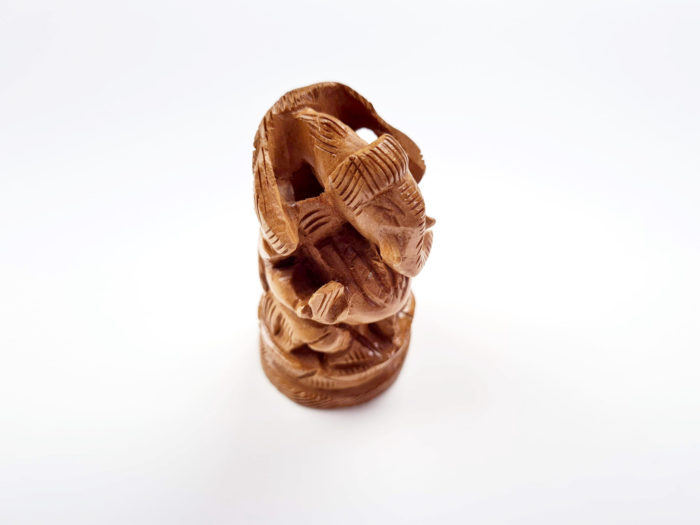 Mini estátua de Ganesha esculpida em madeira 7cm