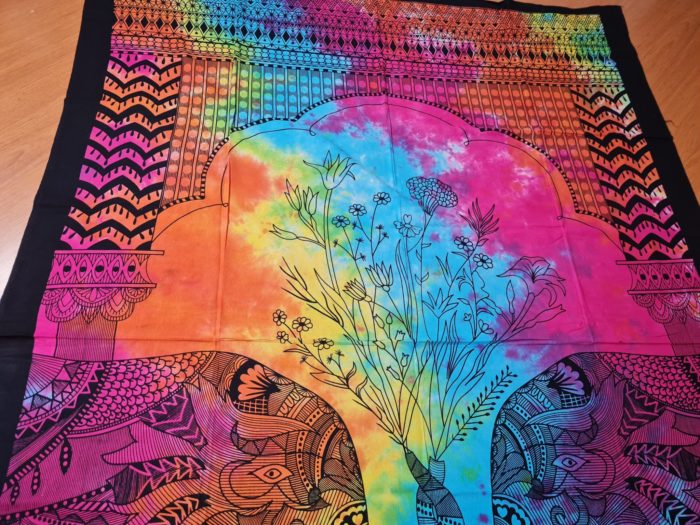 Colcha indiana com árvore da vida e elefantes estilizados super color