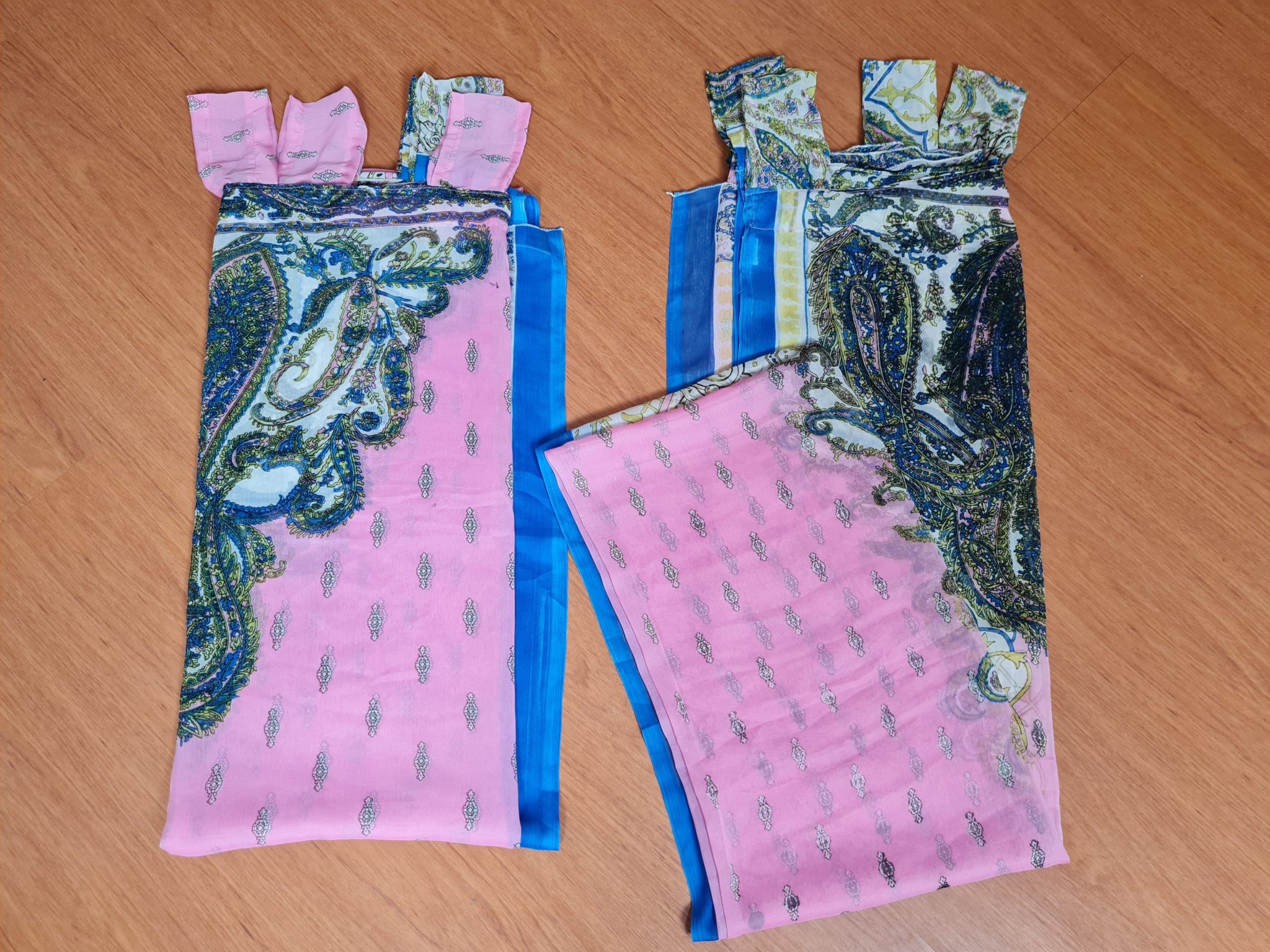cortina de sari indiano rosa e azul