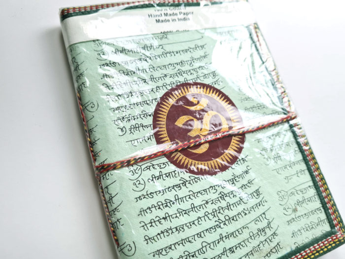 Caderno indiano artesanal estampa de Om G