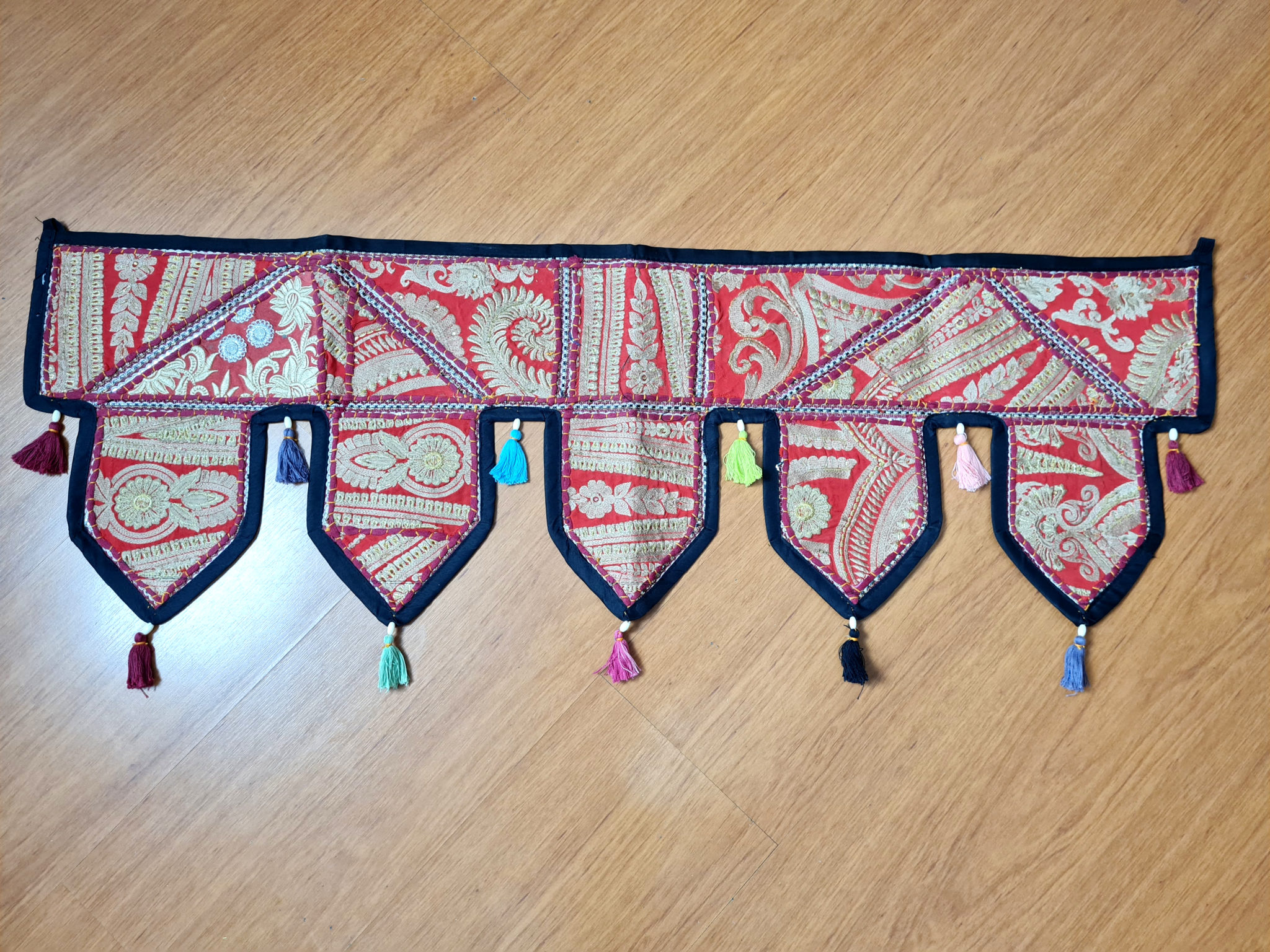bandô indiano para porta 5 pontas bordado