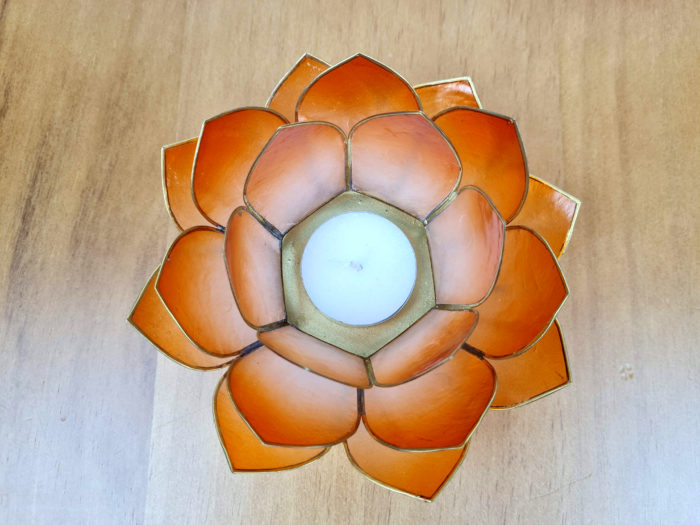 castiçal Flor de Lótus para iluminação a base de vela
