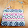 20211209_095558 Bolsa indiana boho chic com pedrarias cinza e rosa