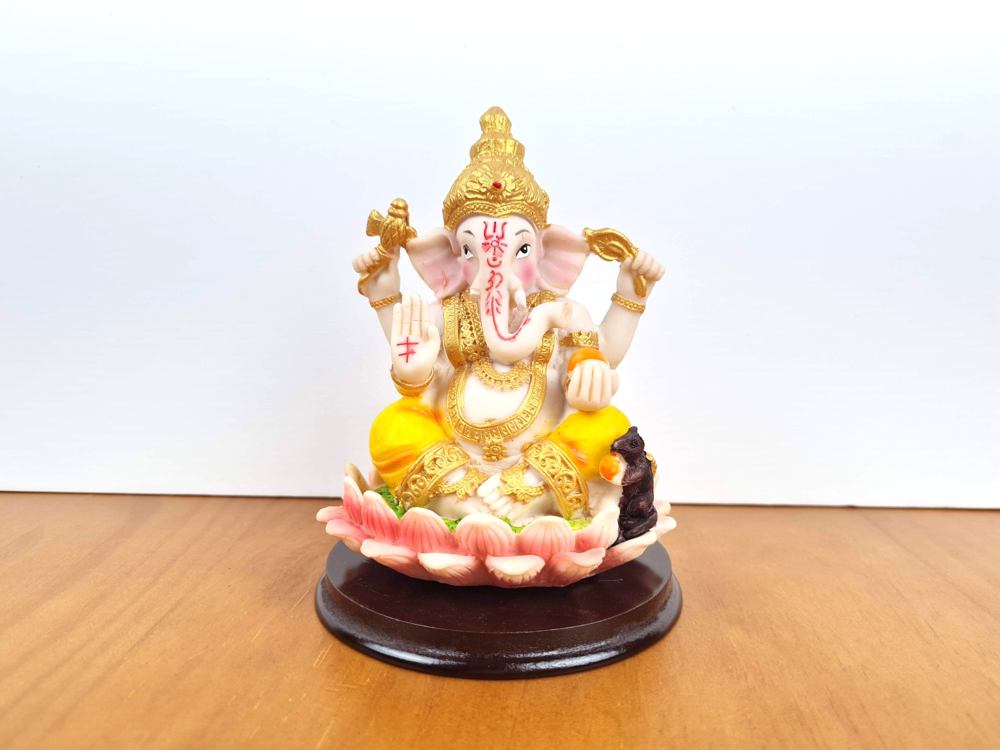 estátua de Ganesha em resina 15cm acabamento colorido
