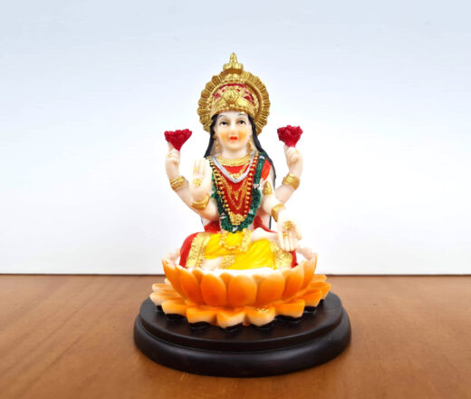 estátua da Deus Lakshmi em resina pintado a mão 11cm