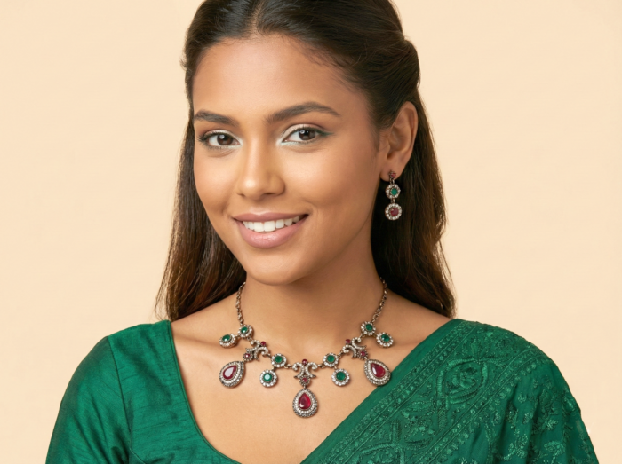 Gemini_Generated_Image_9v0fs49v0fs49v0f Conjunto de colar e brincos indianos para festa verde e vinho
