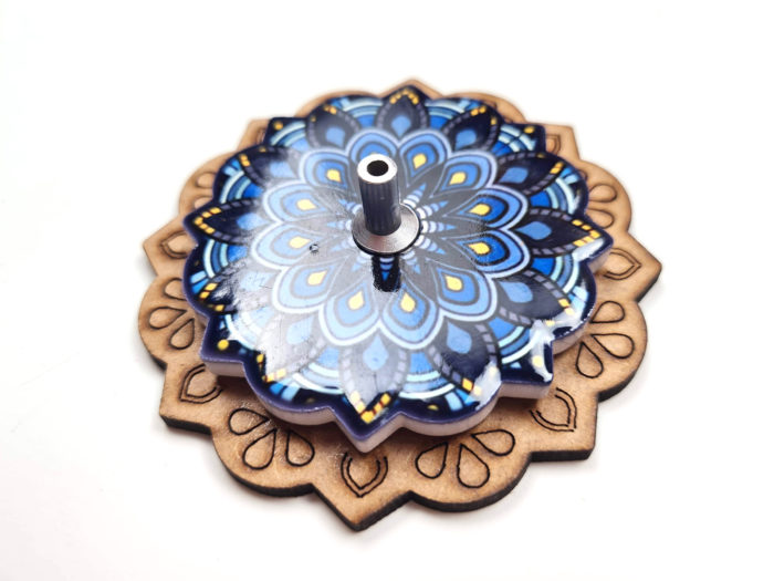 Incensário indiano redondo em madeira com mandala Azul e color