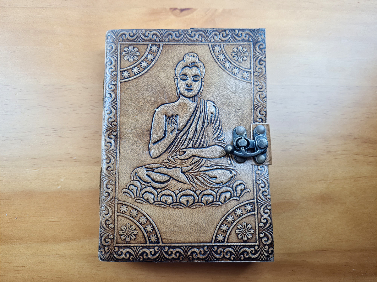 Caderno ou agenda, luxuoso, com capa de couro legítimo e estampa de Buda, 18cmx13cm