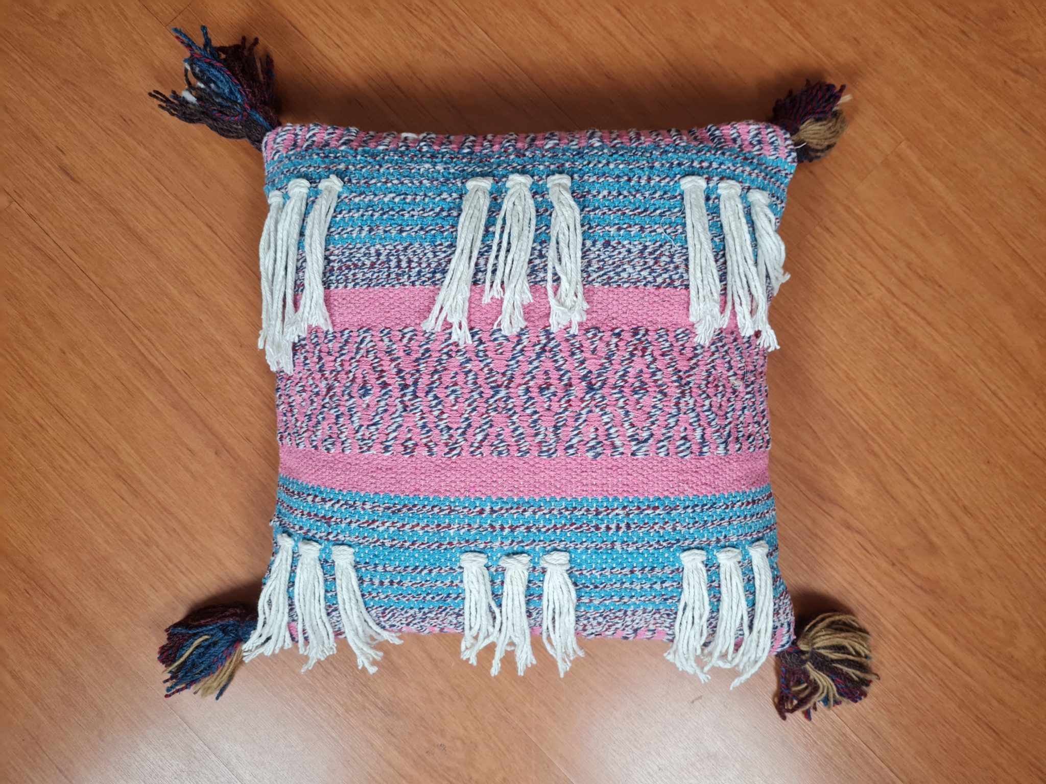 Almofada Boho Chic de algodão com franjas