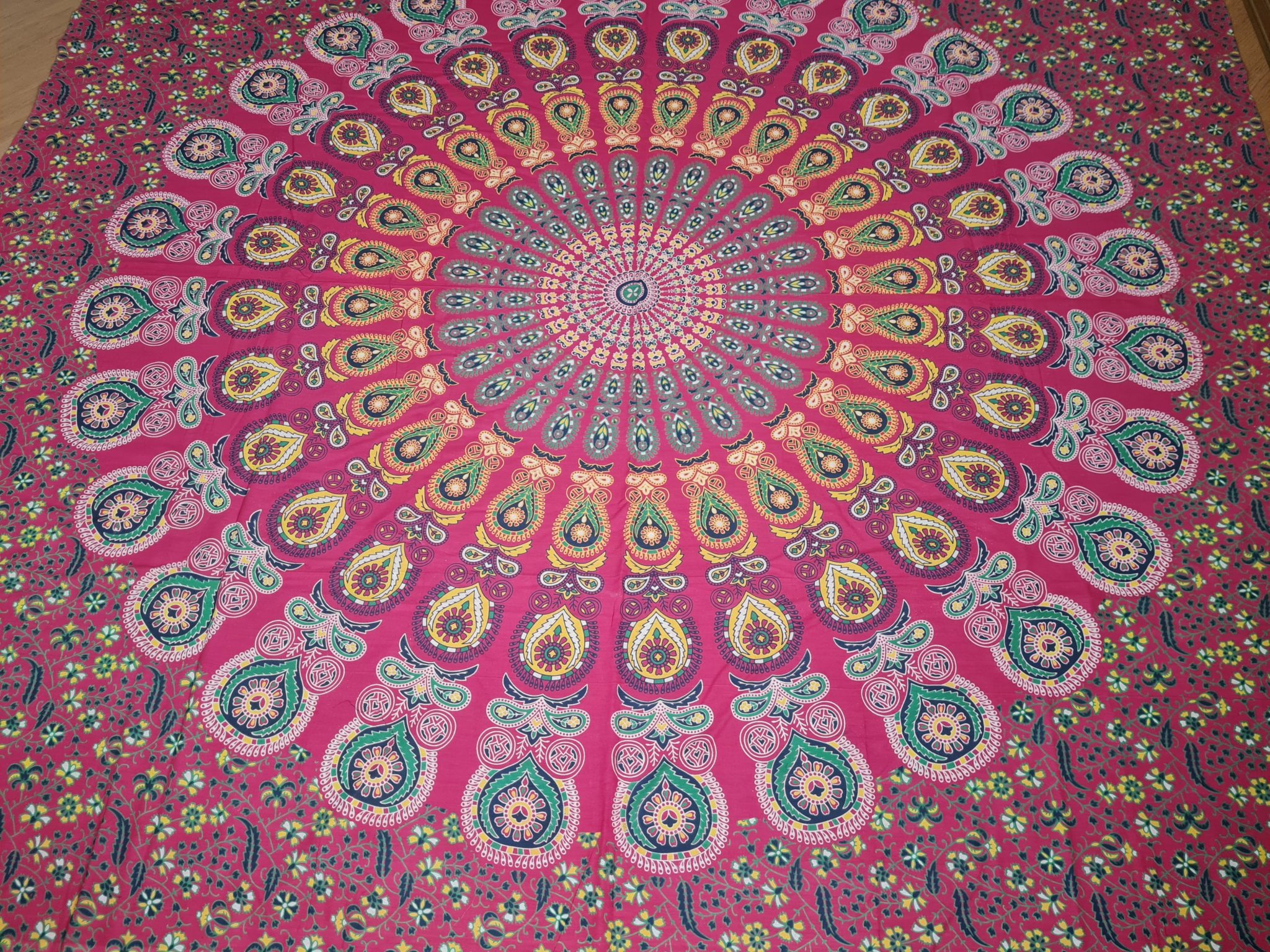 colcha indiana de mandala vermelho com color 2,40x2,10m