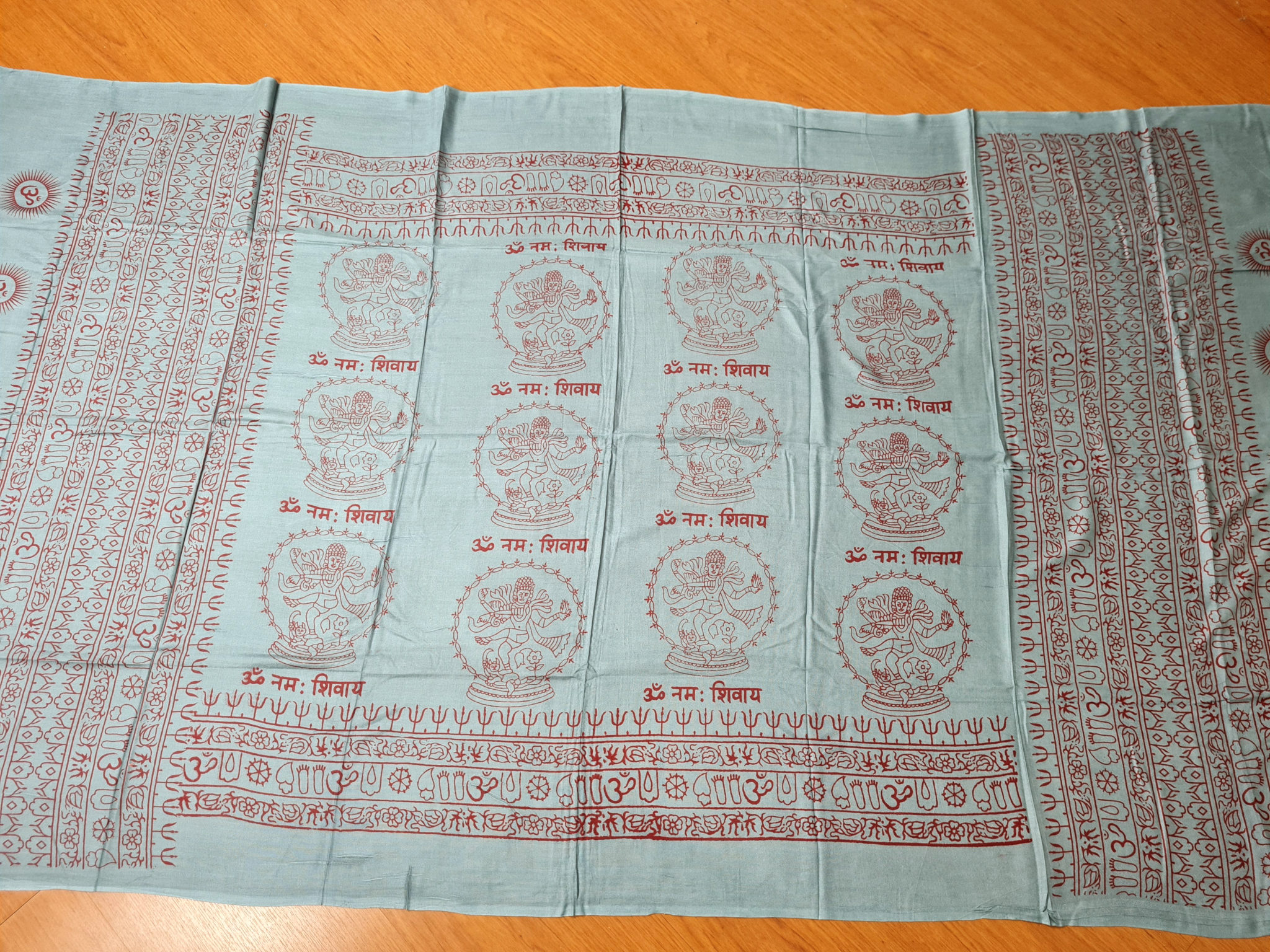 chadar de oração (manto Harinama), fabricado na Índia