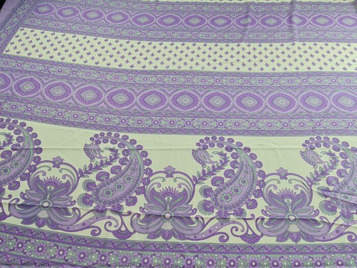 saree indiano lilás e branco arabescos