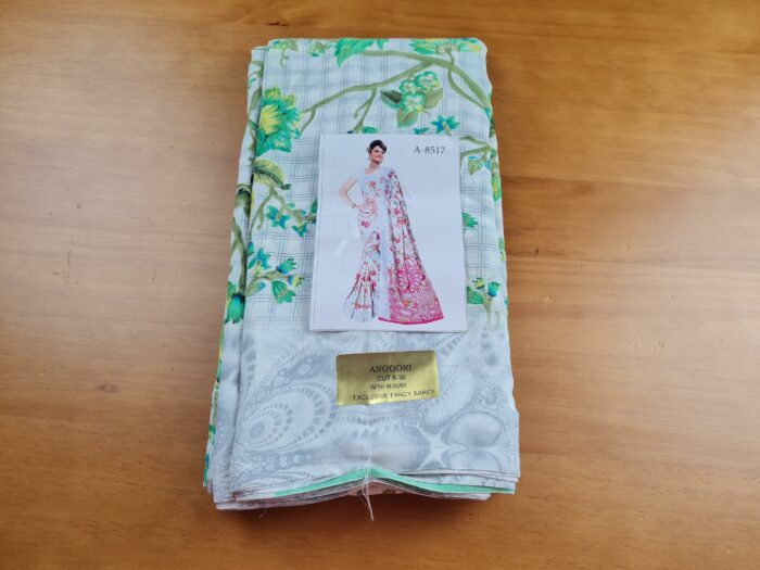 saree indiano viscose verde e branco arabescos florais