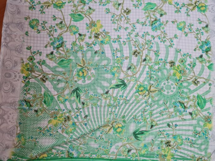 Sari indiano viscose com estampa floral verde e branco