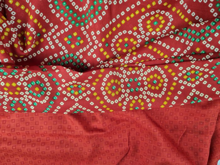Sari indiano viscose com estampa arabescos e floral vermelho e color
