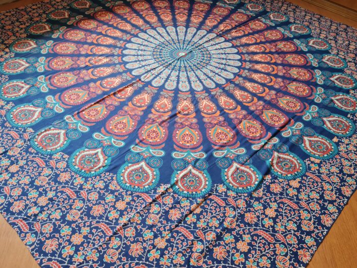 Colcha indiana ou painel decorativo Mandala Azul e Coral