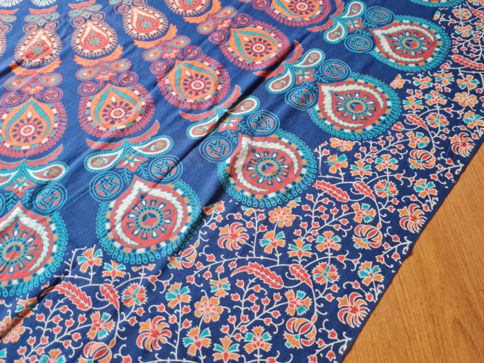 Colcha indiana ou painel decorativo Mandala Azul e Coral