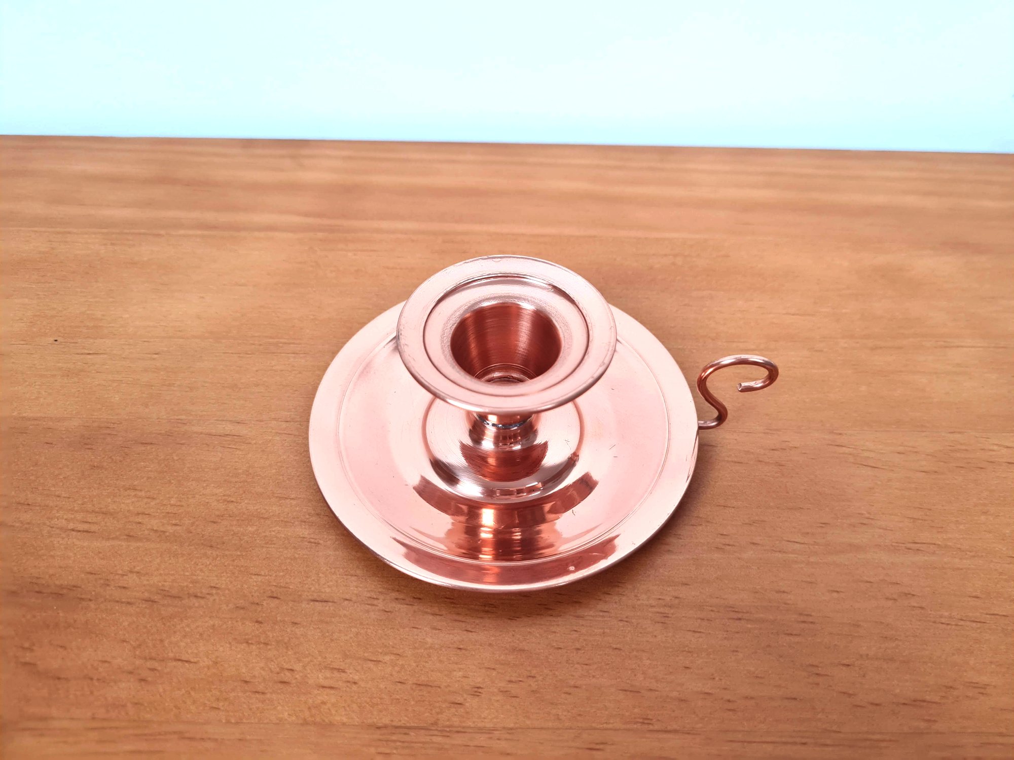 castiçal de cobre design vintage para uso com velas