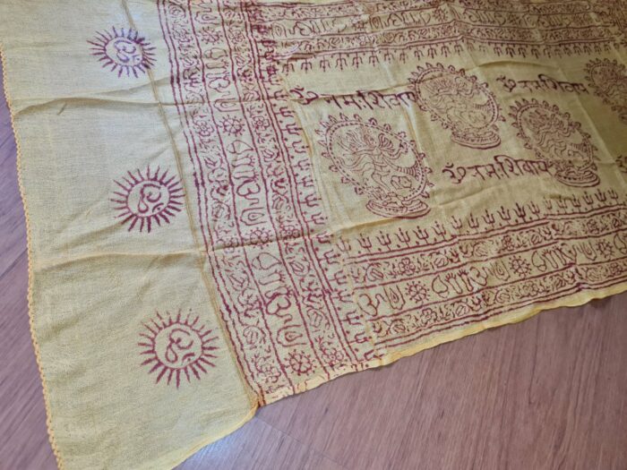 Chadar indiano (manto de oração) de Shiva Nataraja amarelo 120cm
