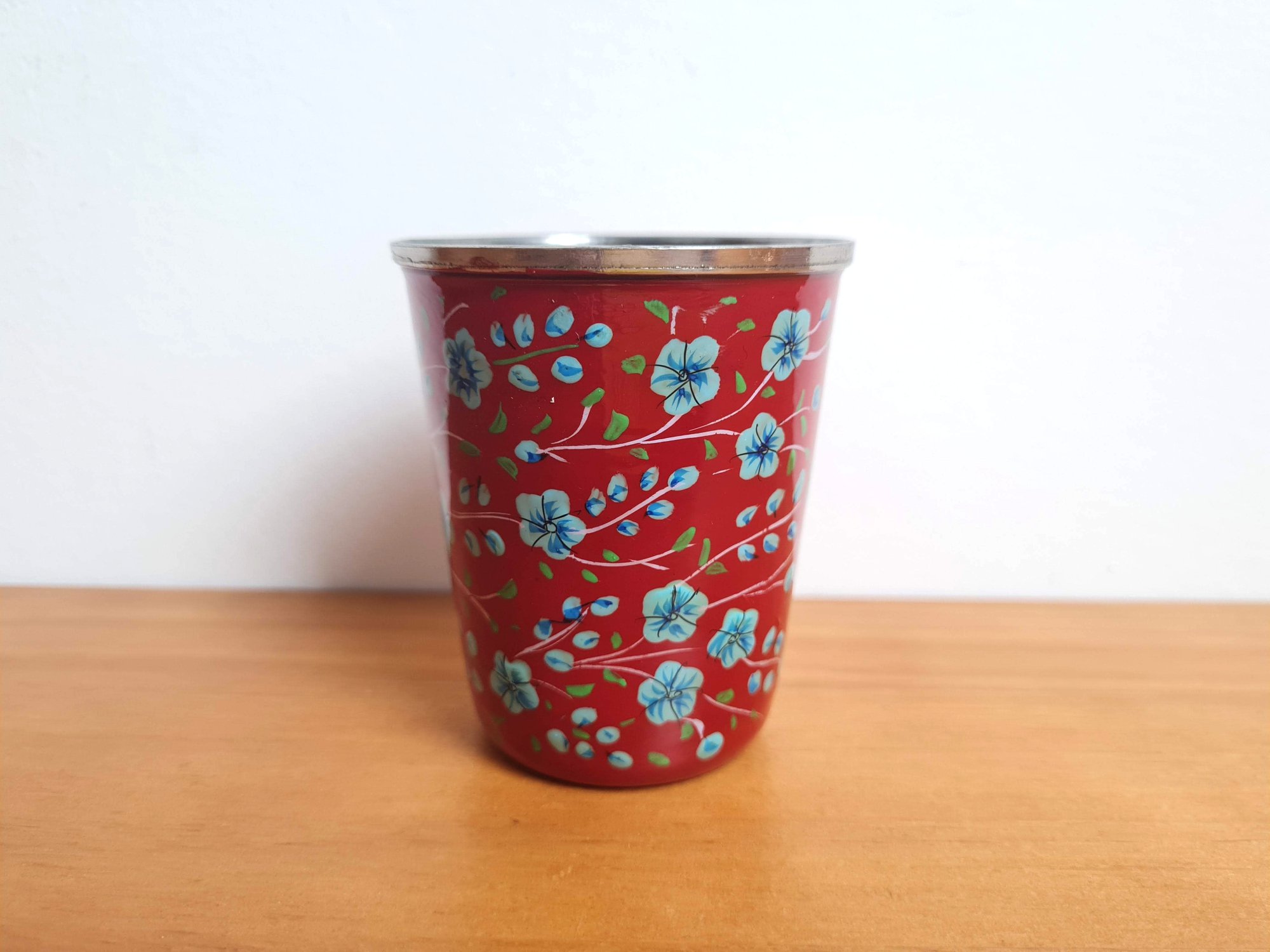 Copo indiano de inox pintado a mão floral